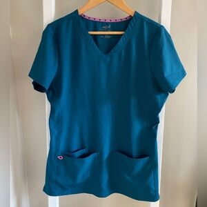 HeartSoul Scrub Top in Caribbean